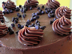 Chocolate-cake-with-homemade-marshmellow-filling